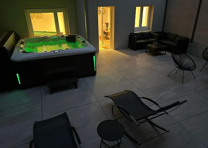 Wohnung Mit Exklusivem Whirlpool Und Sauna