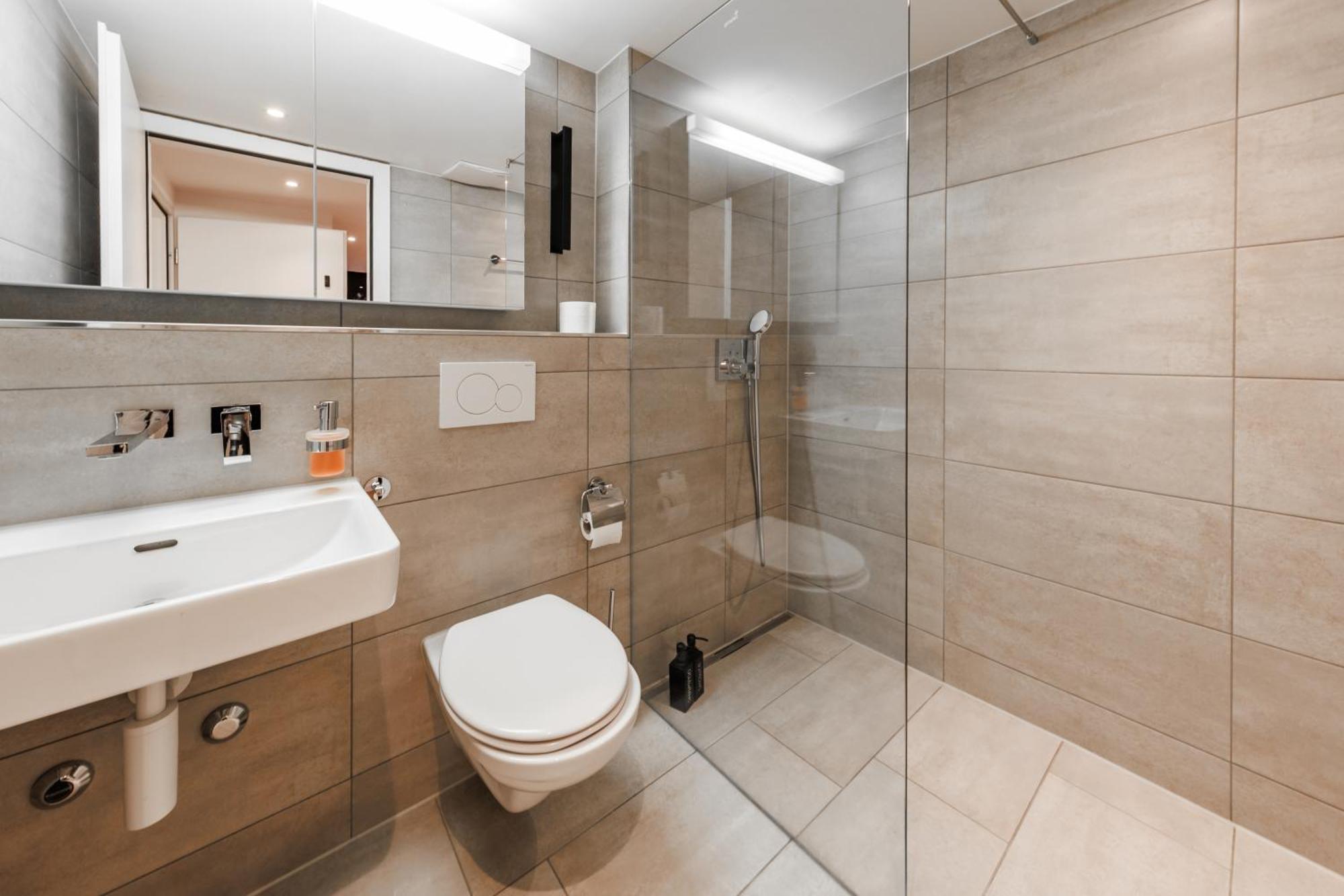 Mit Exklusivem Whirlpool Und Sauna अपार्टमेंट Winterthur